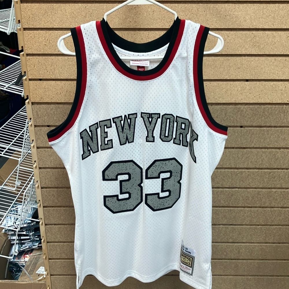 New York Knicks Patrick Ewing cracked cement jersey 1991